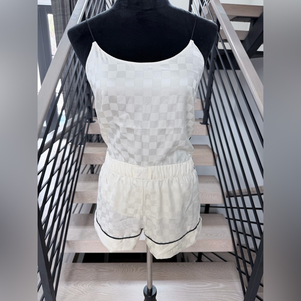New Victoria Secrer Cream Sleepwear Loungewear Checkered Cami Set size XS - Picture 4 of 9